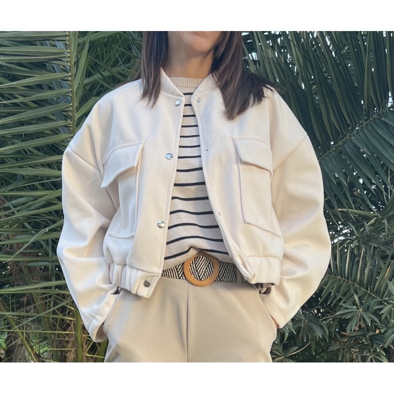 Chaqueta de paño blanca.