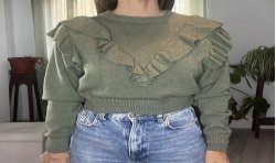 Jersey verde con volante.