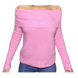Jersey de color rosa visto pir delante y con cuello de barco.