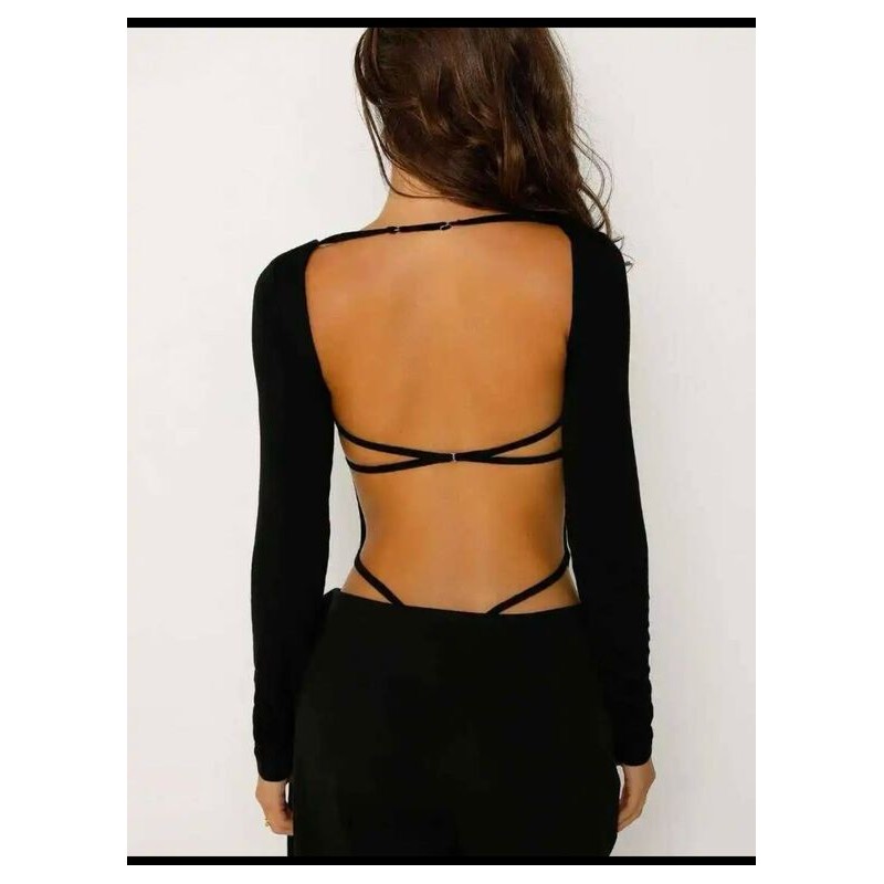 Body negro elástico visto por detrás con la espalda descubierta.