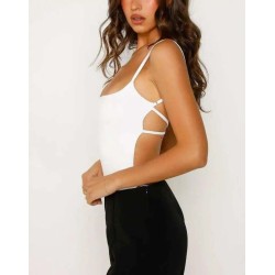 Body de tirantes en color blanco.